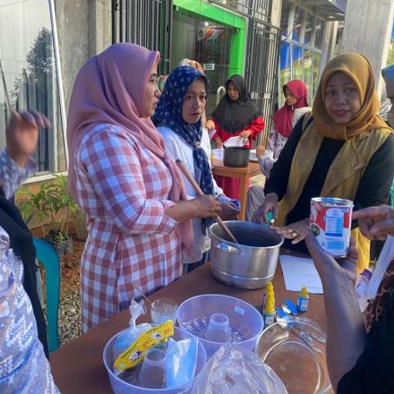 Album : PELATIHAN LANJUTAN MEMASAK KUE KERING/KUE BASAH